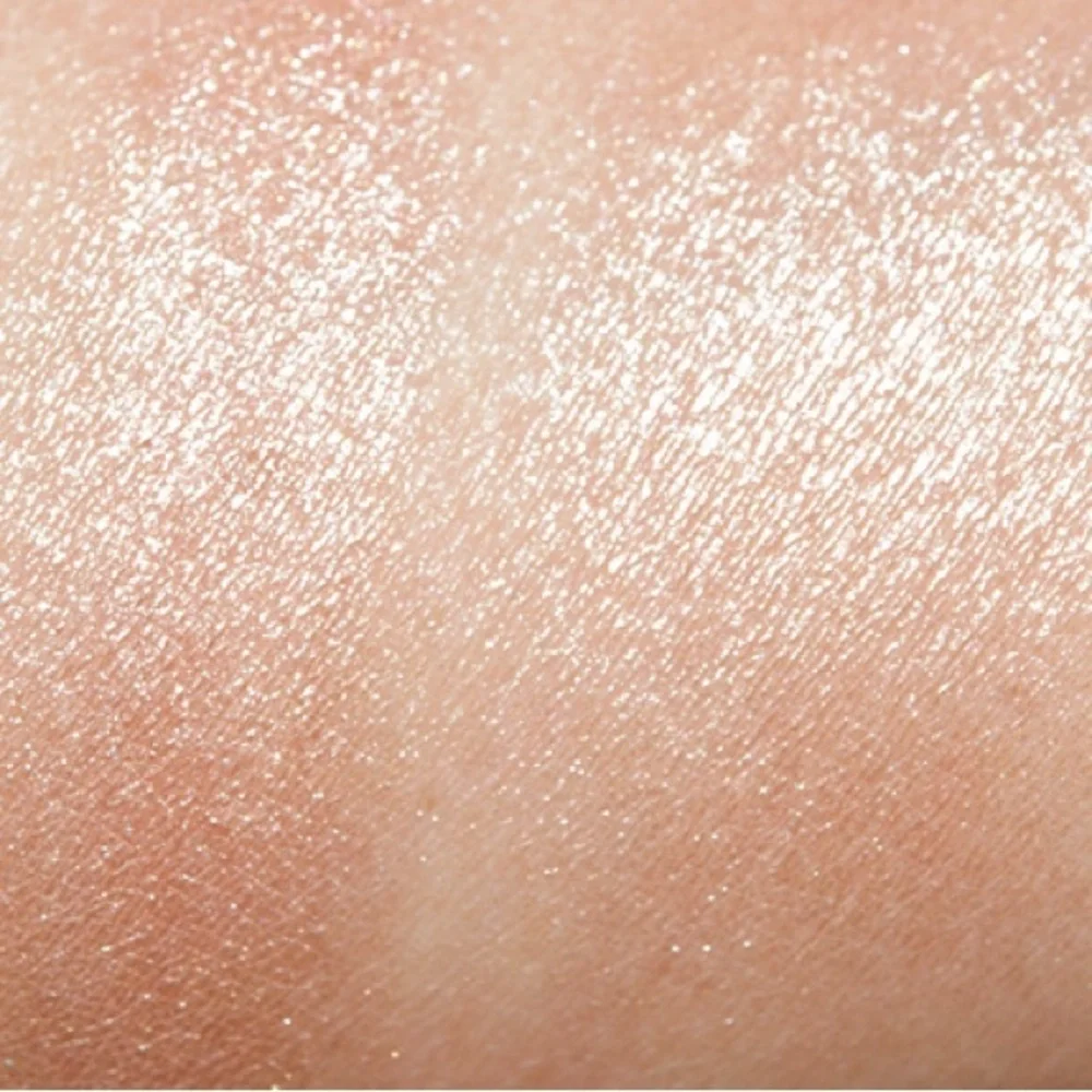 MAC Magically Cool Liquid Powder - Honey Rose